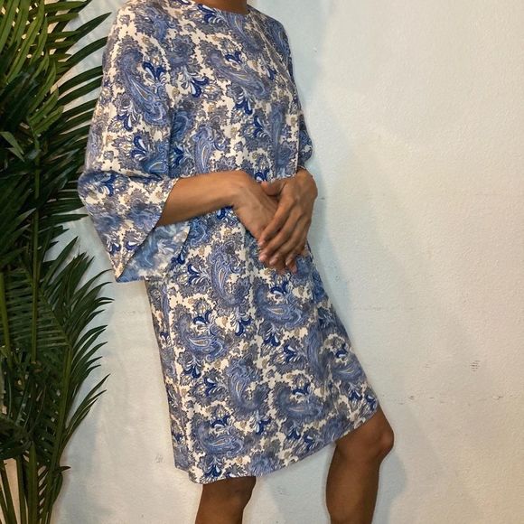 By H&amp;M Blue And Beige Printed Dress - Picture 4 of 10